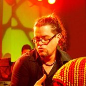 Joe Vasconcellos - List pictures