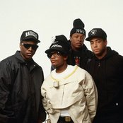 Nwa - List pictures