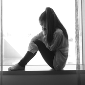 Ariana Grande - List pictures