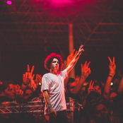 Nyck Caution - List pictures