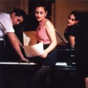 Kitty, Daisy And Lewis - List pictures