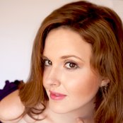 Halie Loren - List pictures