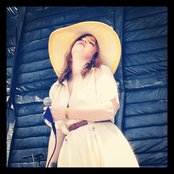 Anna Wise - List pictures