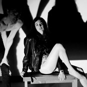 Essaie Pas - List pictures