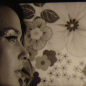 Jess Mills - List pictures