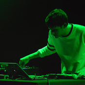 Ryan Hemsworth - List pictures