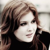 Renee Olstead - List pictures