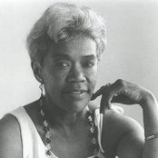 Sugar Pie Desanto - List pictures