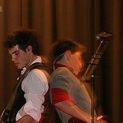 Push Play - List pictures