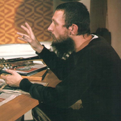 John Stevens - List pictures