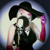 Anda Adam - List pictures