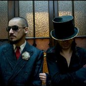 Dead Combo - List pictures