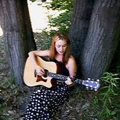 Tara Maclean - List pictures