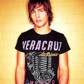 Dean Geyer - List pictures