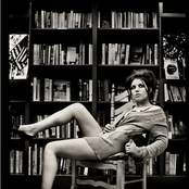 Holly Brook - List pictures