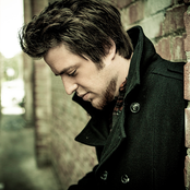 Lee Dewyze - List pictures