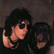 Izzy Stradlin - List pictures
