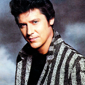 Shakin Stevens - List pictures
