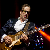 Joe Bonamassa - List pictures