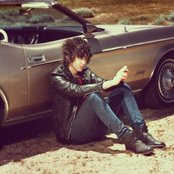 Julian Perretta - List pictures