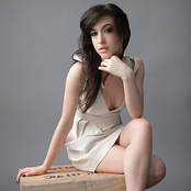 Kate Voegele - List pictures