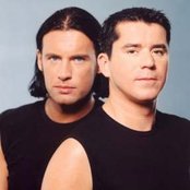 Voodoo & Serano - List pictures