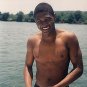 Usher - List pictures