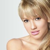 Fanny Lú - List pictures