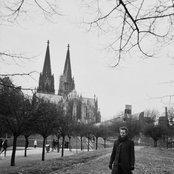 Dustin O'halloran - List pictures