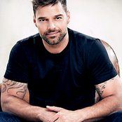 Ricky Martin - List pictures