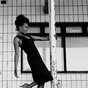 Caroline Henderson - List pictures