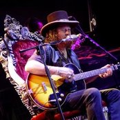 Zucchero Fornaciari - List pictures