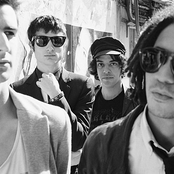 Bb Brunes - List pictures