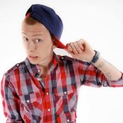 Machine Gun Kelly - List pictures