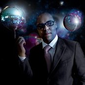 Sidney Samson - List pictures