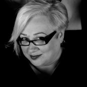 Gill Manly - List pictures