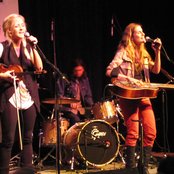 Court Yard Hounds - List pictures