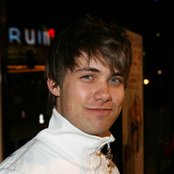 Drew Seeley - List pictures