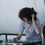 High Contrast - List pictures