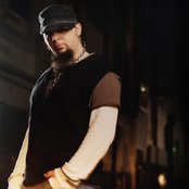 Ben Moody - List pictures