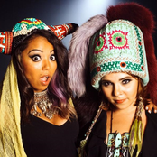 Daphne & Celeste - List pictures