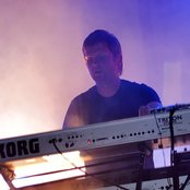 Hybrid - List pictures