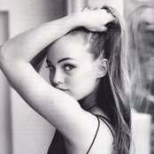 Vanessa Paradis - List pictures