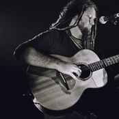 Newton Faulkner - List pictures