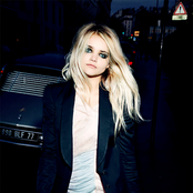 Daisy Dares You - List pictures