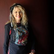 Becky Hobbs - List pictures