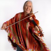 Laurie Lewis - List pictures