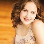 Nikki Cleary - List pictures