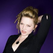 Crystal Bowersox - List pictures
