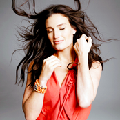Idina Menzel - List pictures